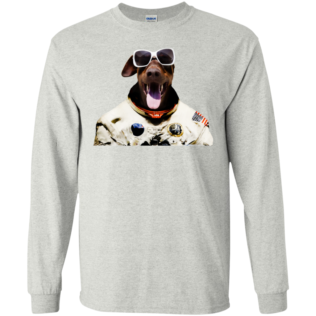 doberfrau goes universe... T-Shirt