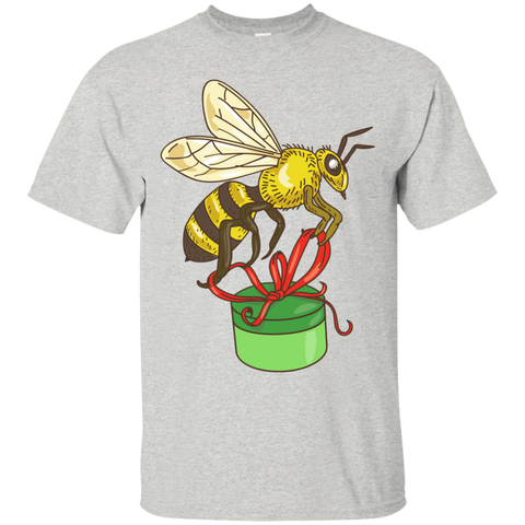 bee carrying gift box drawing T-Shirt