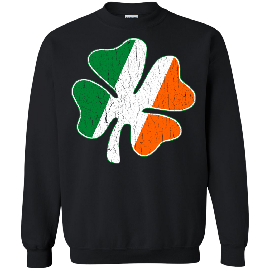 big irish shamrock (vintage distressed look) T-Shirt