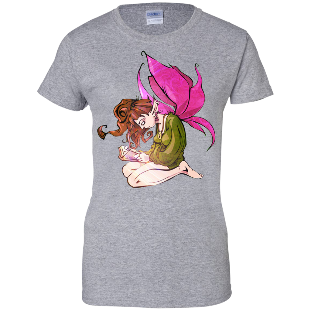 faerie reading  T-Shirt