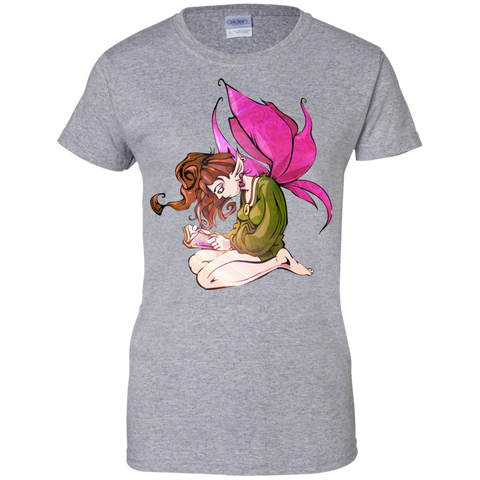 faerie reading  T-Shirt