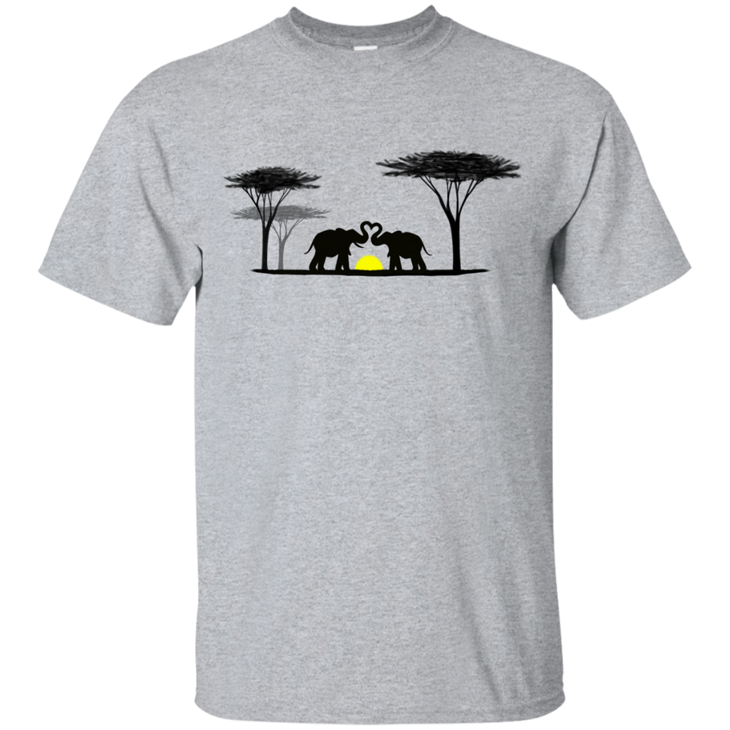 elephant love sunset sweatshirt T-Shirt