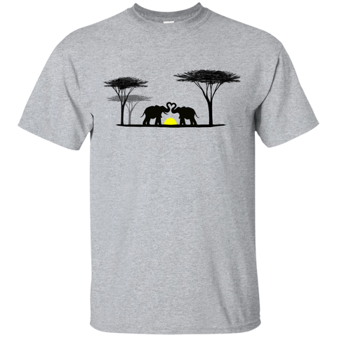 elephant love sunset sweatshirt T-Shirt