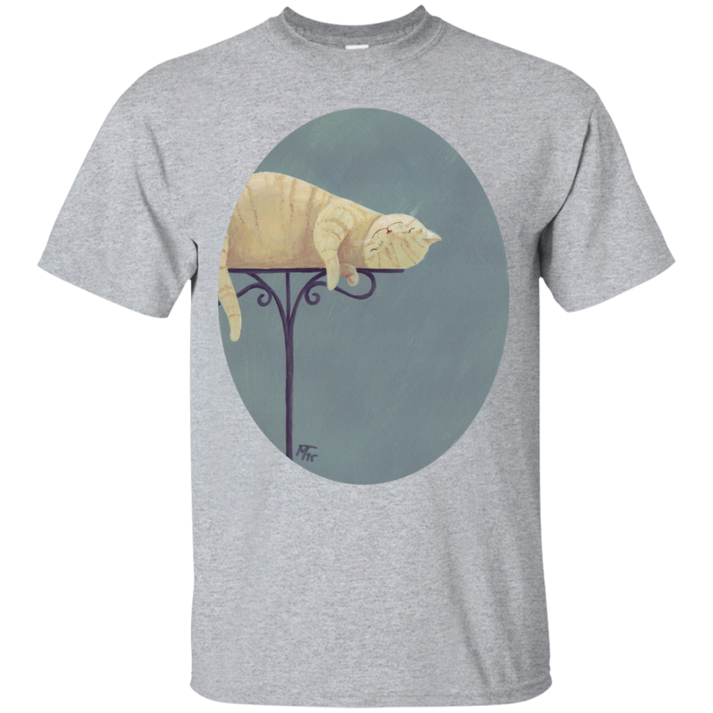 cat on the table sweatshirt T-Shirt