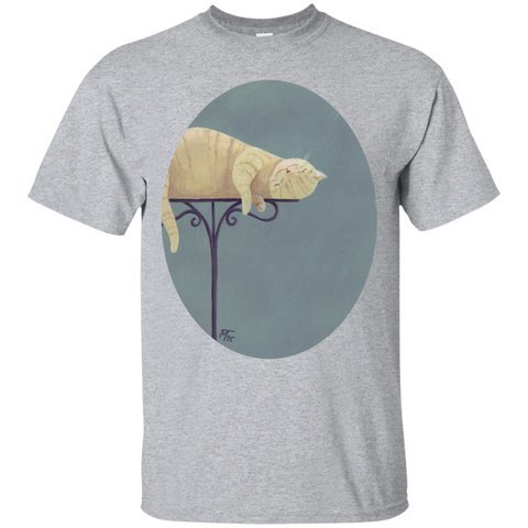 cat on the table sweatshirt T-Shirt