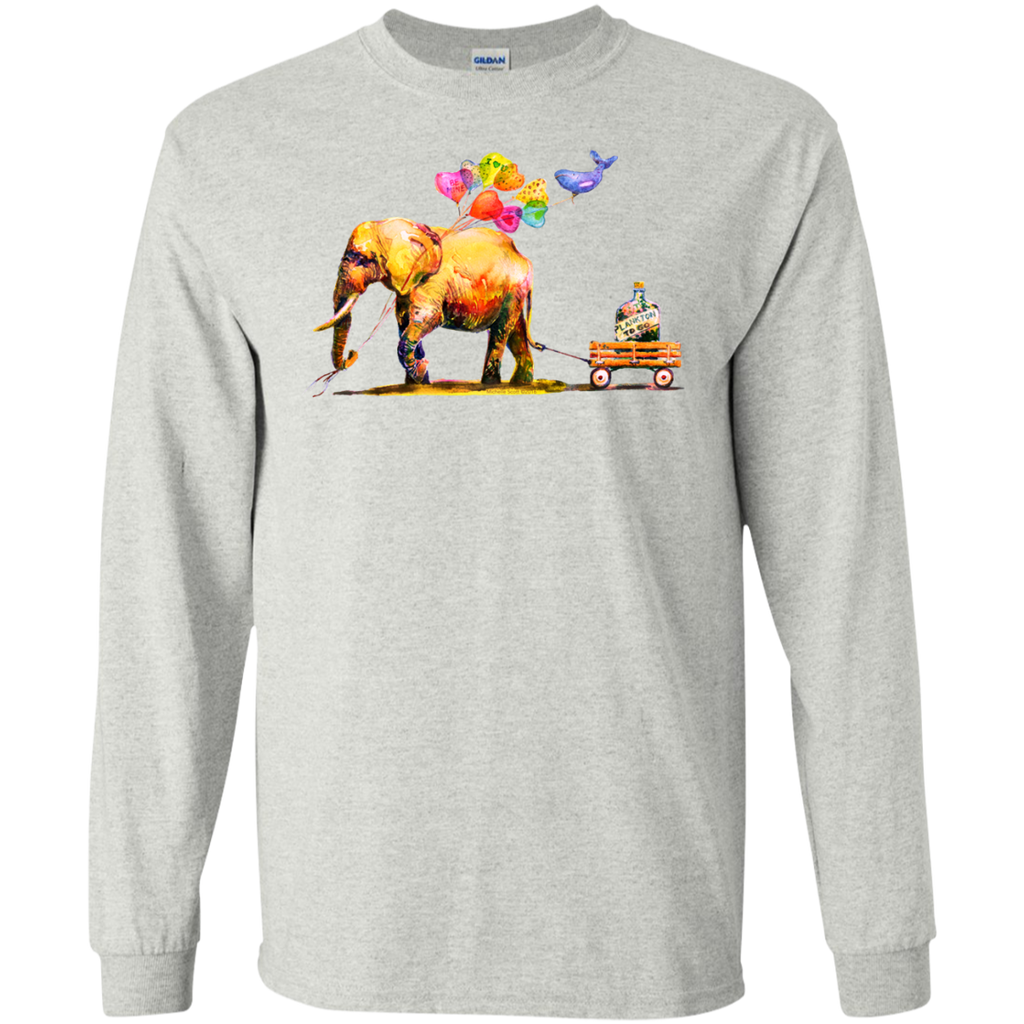 elephant loves whale  funny T-Shirt