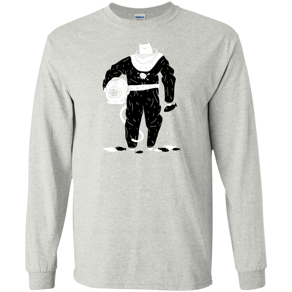 deep sea diver cat (black suit) T-Shirt