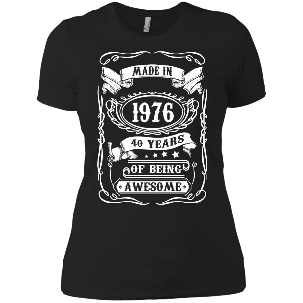 made in 1976 40 years of being awesome birthday T-Shirt