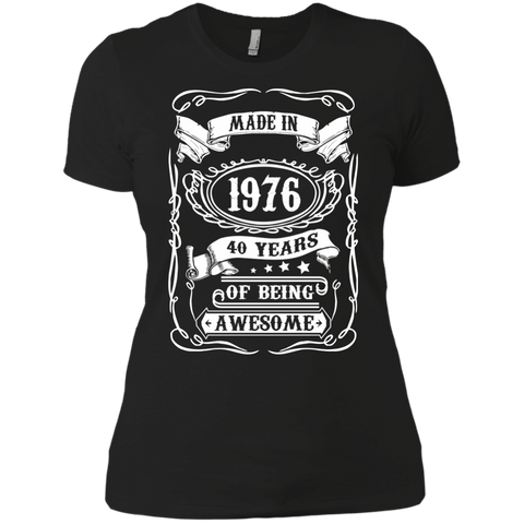 made in 1976 40 years of being awesome birthday T-Shirt
