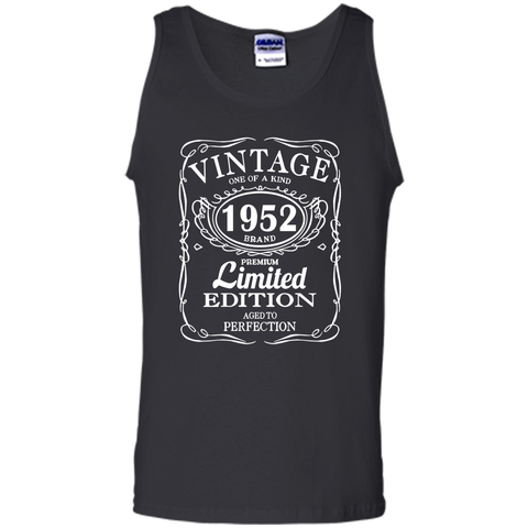 Vintage Born in 1952 65 Years Old Birthday Tshirt